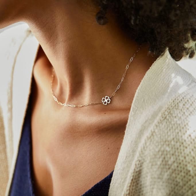 Clover Adelaide Mini Necklace in 14k Gold