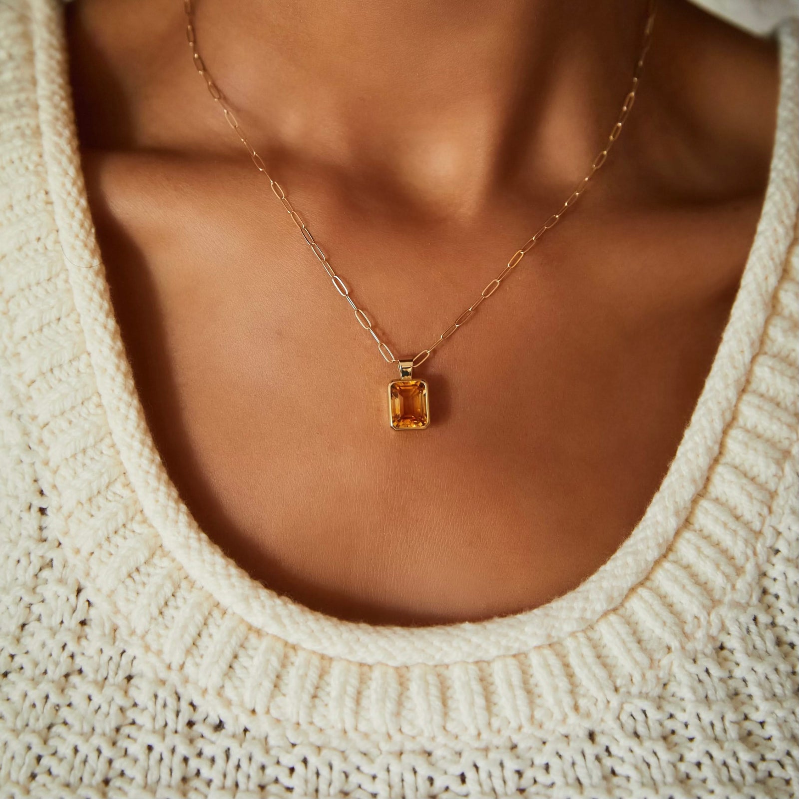 Warren Citrine Pendant in 14k Gold (November)
