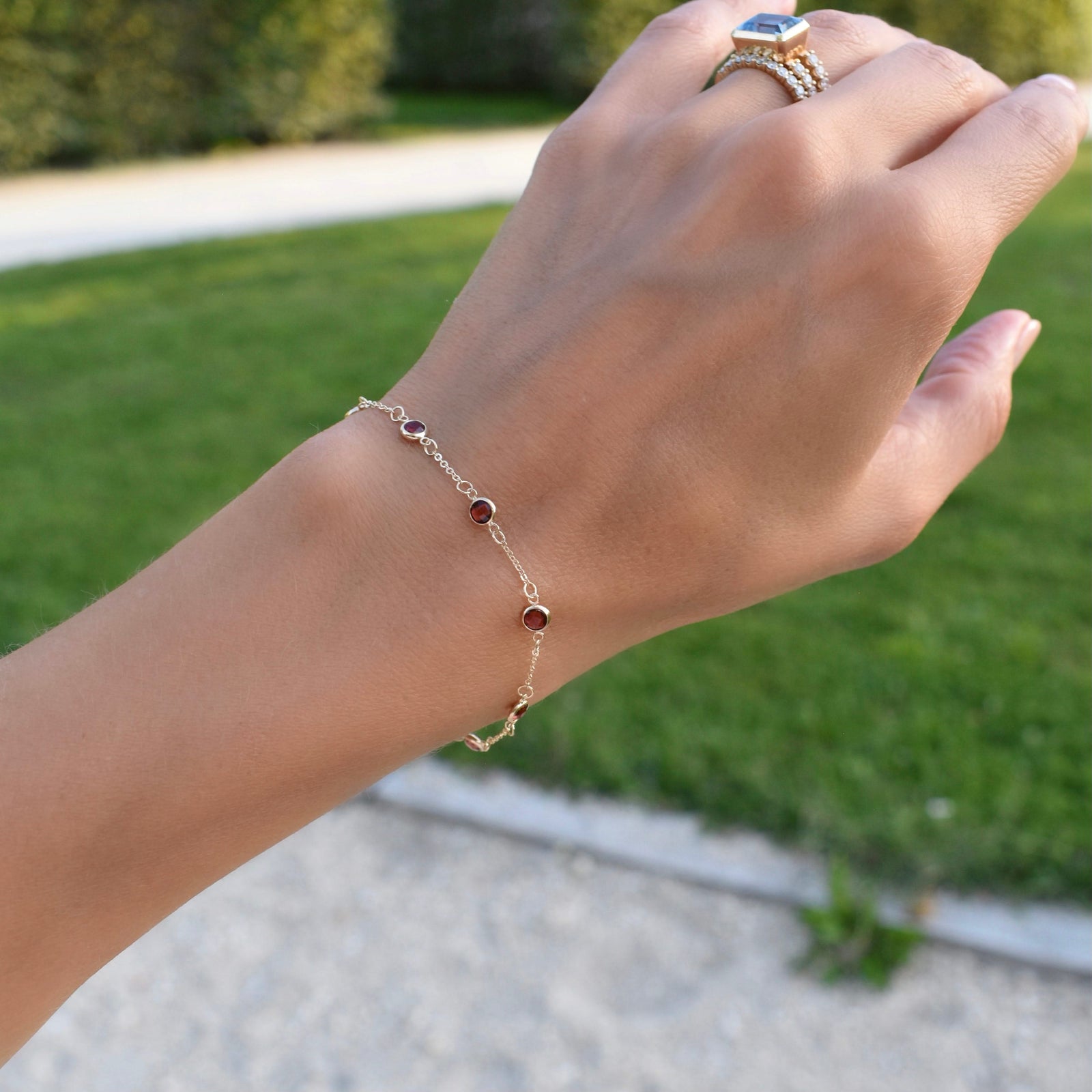 Bayberry 7 Garnet Bracelet in 14k Gold (January)