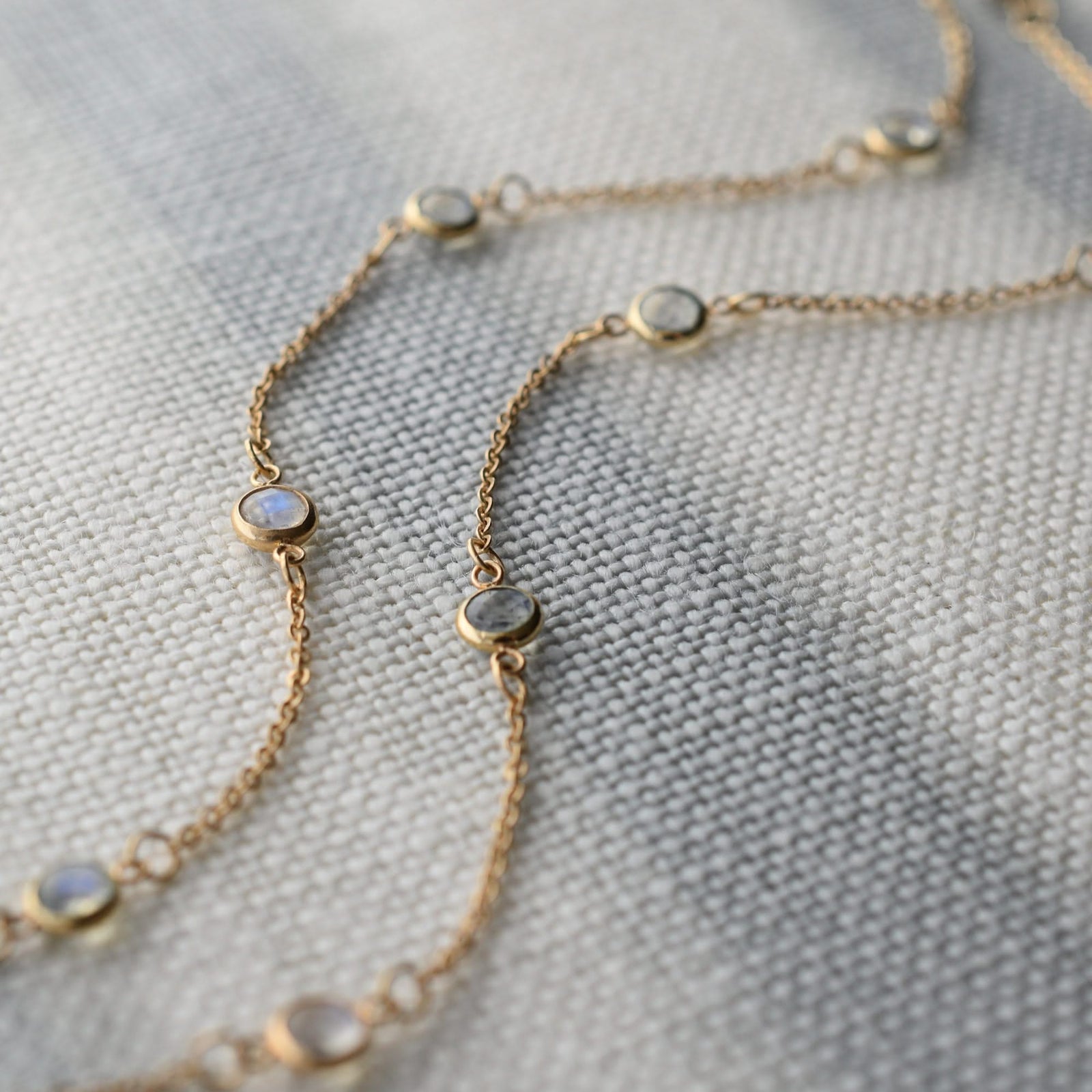 Bayberry 11 Moonstone Necklace in 14k Gold (June)