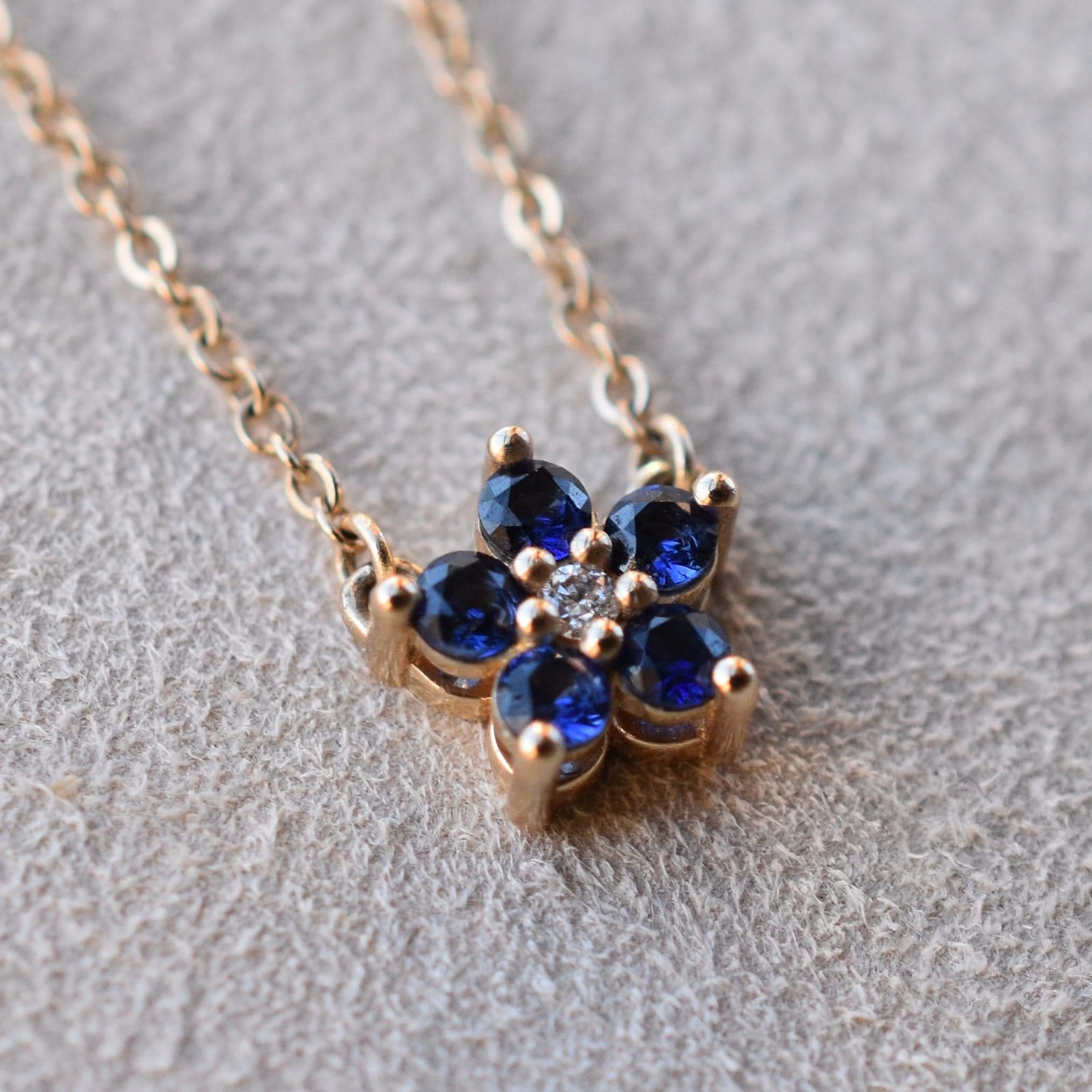 Greenwich Mini Flower Sapphire & Diamond Necklace in 14k Gold (September)