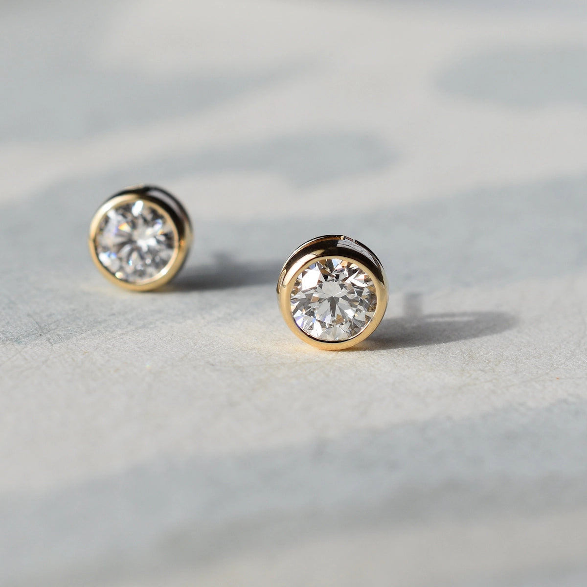 Jamestown Diamond Stud Earrings in 14k Gold (April)
