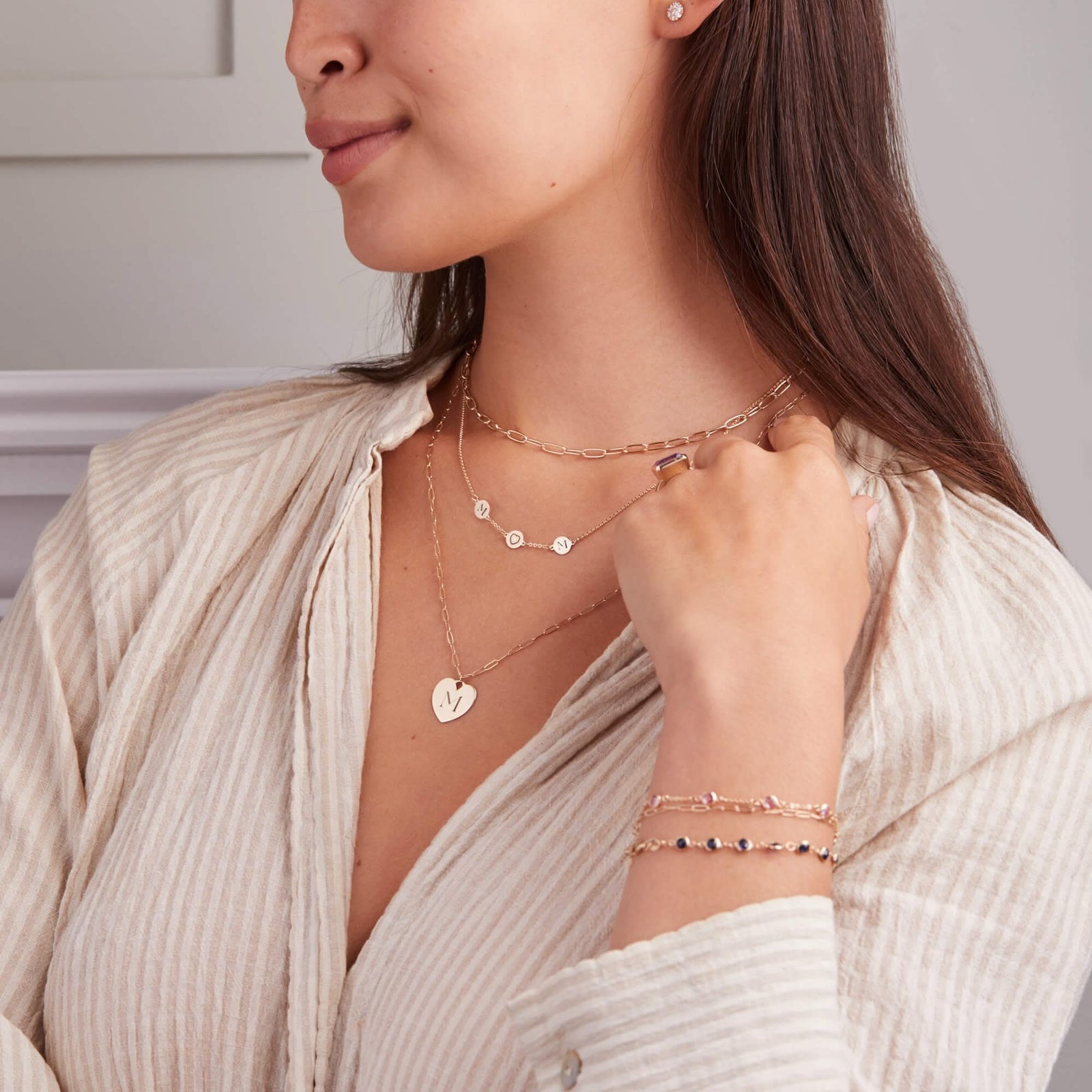 MOM Heart Necklace in 14k Gold