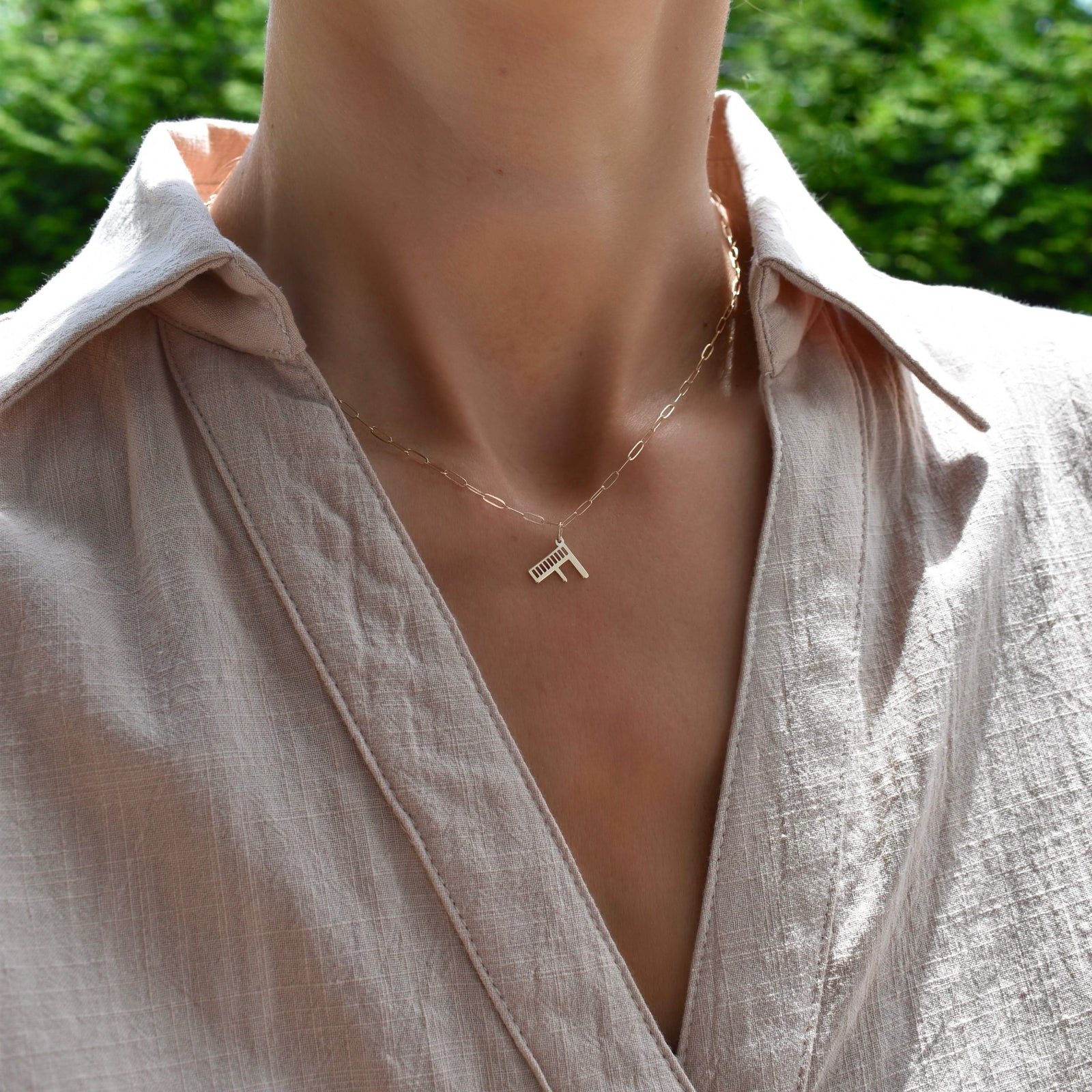 Essex Letter F Pendant in 14k Gold