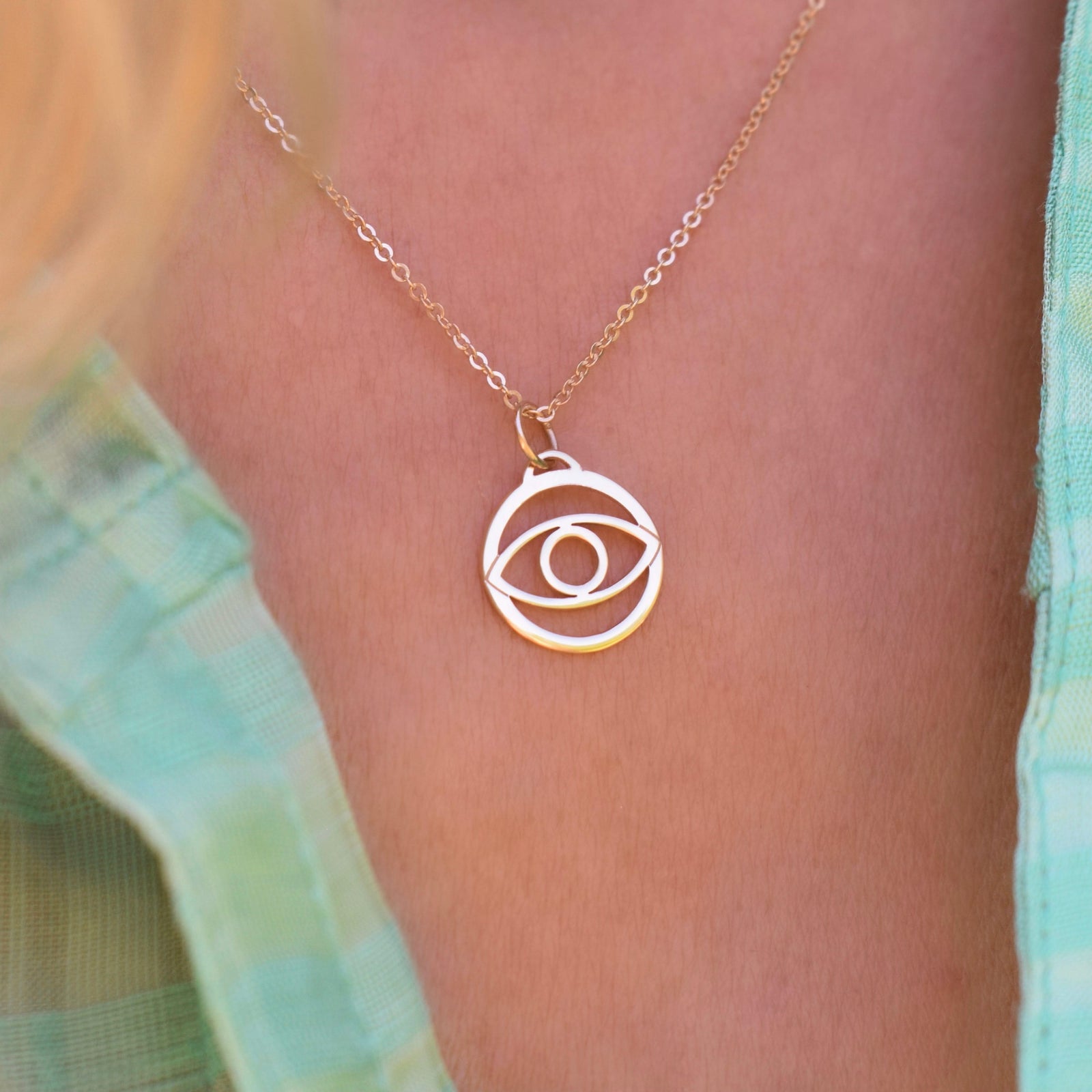 Evil Eye Pendant with Classic Chain in 14k Gold