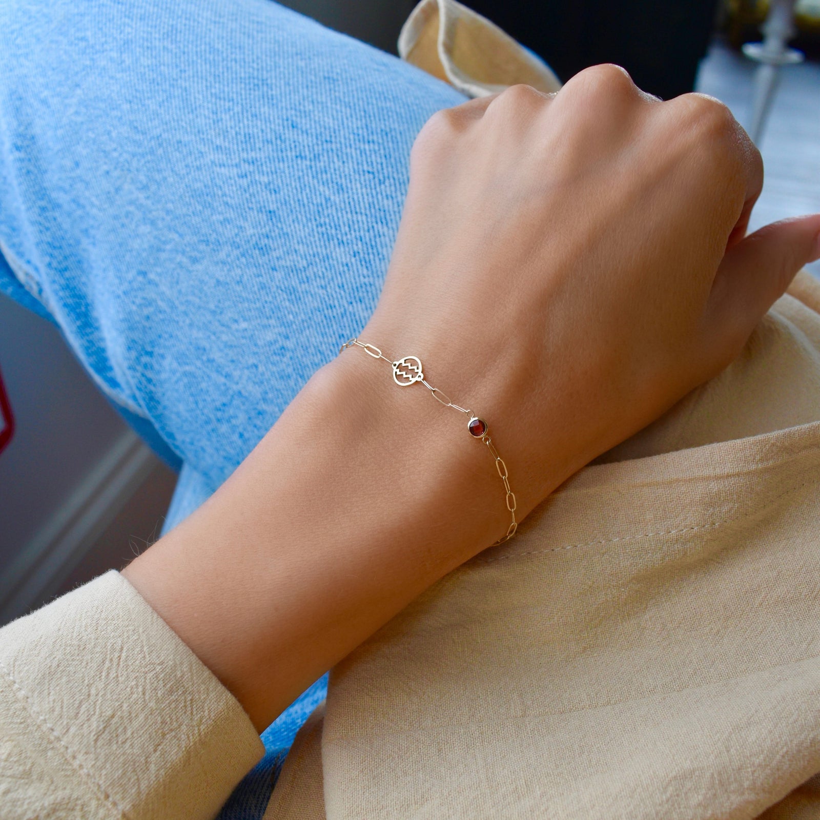 Aquarius & Birthstone Bracelet on Adelaide Mini in 14k Gold