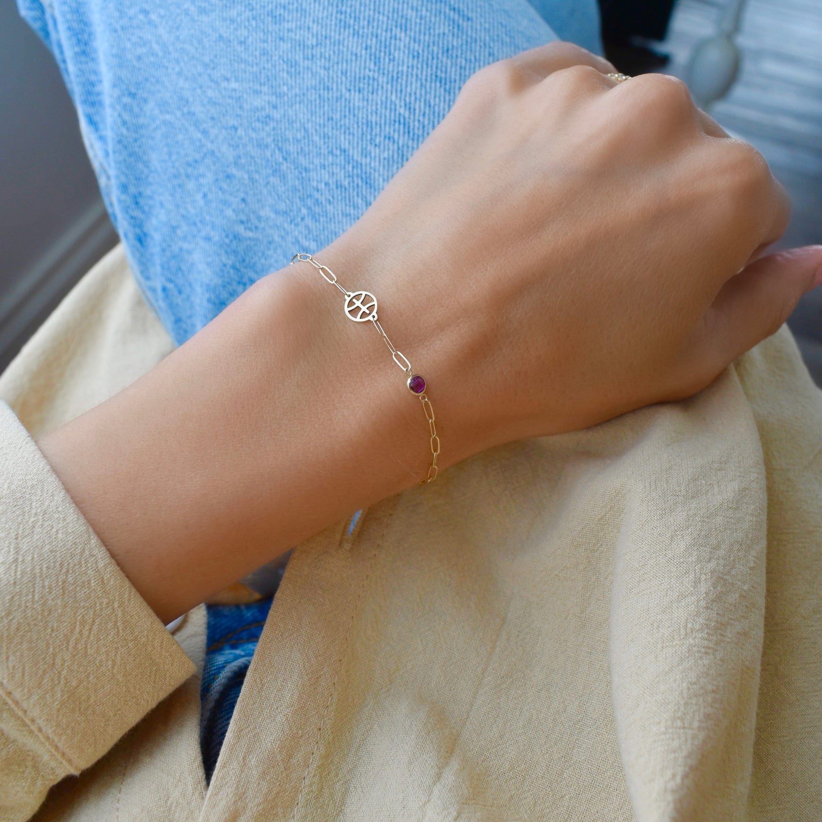 Pisces & Birthstone Bracelet on Adelaide Mini in 14k Gold