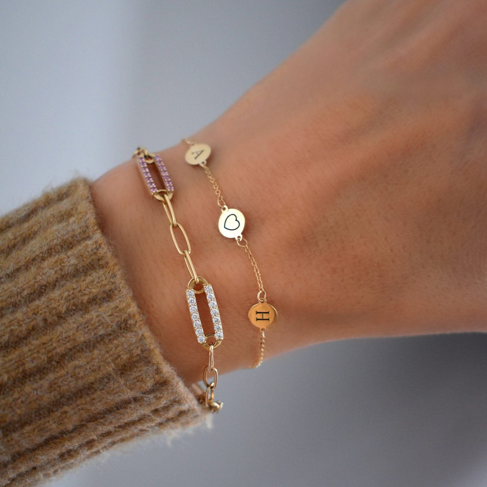 Heart Disc & 2 Letter Bracelet in 14k Gold