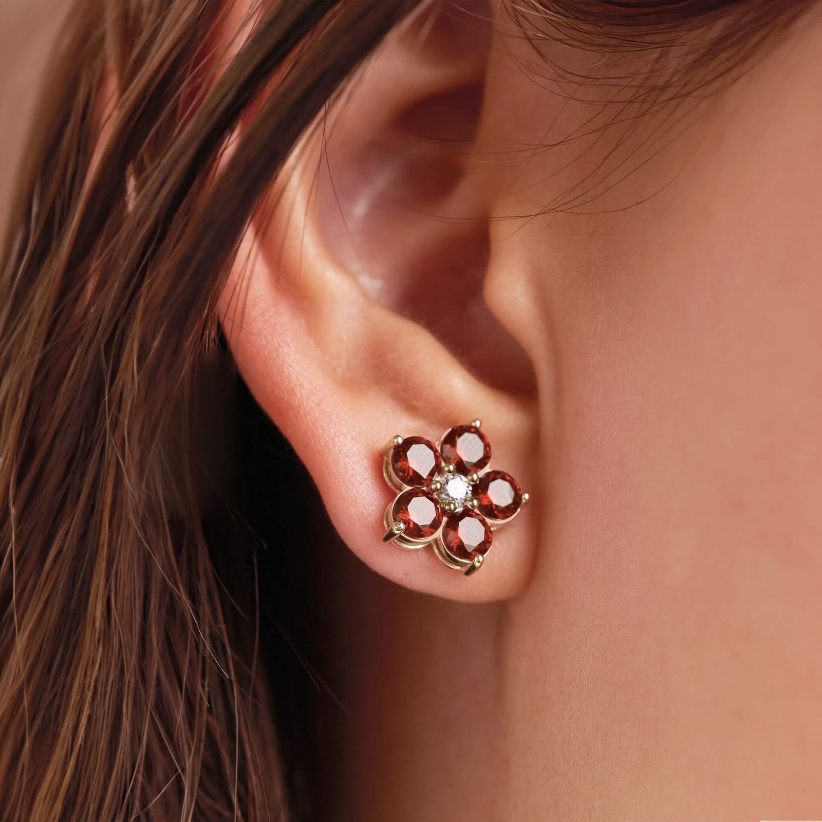 Greenwich Flower Garnet & Diamond Earrings in 14k Gold (January)