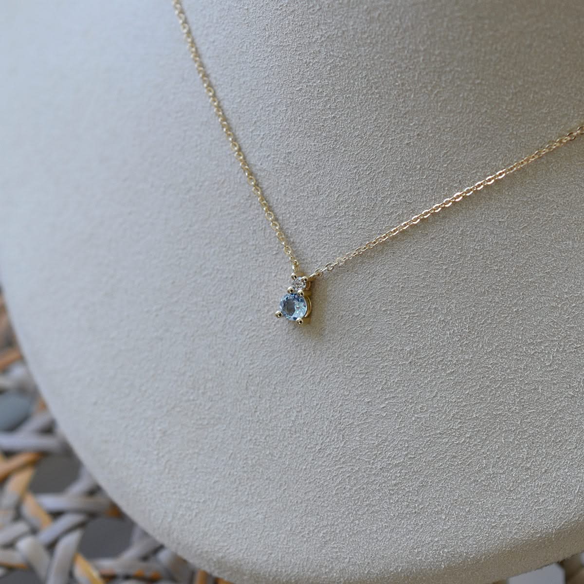 The Vault: Greenwich Solitaire Aquamarine & Diamond Necklace, Yellow Gold Size Medium