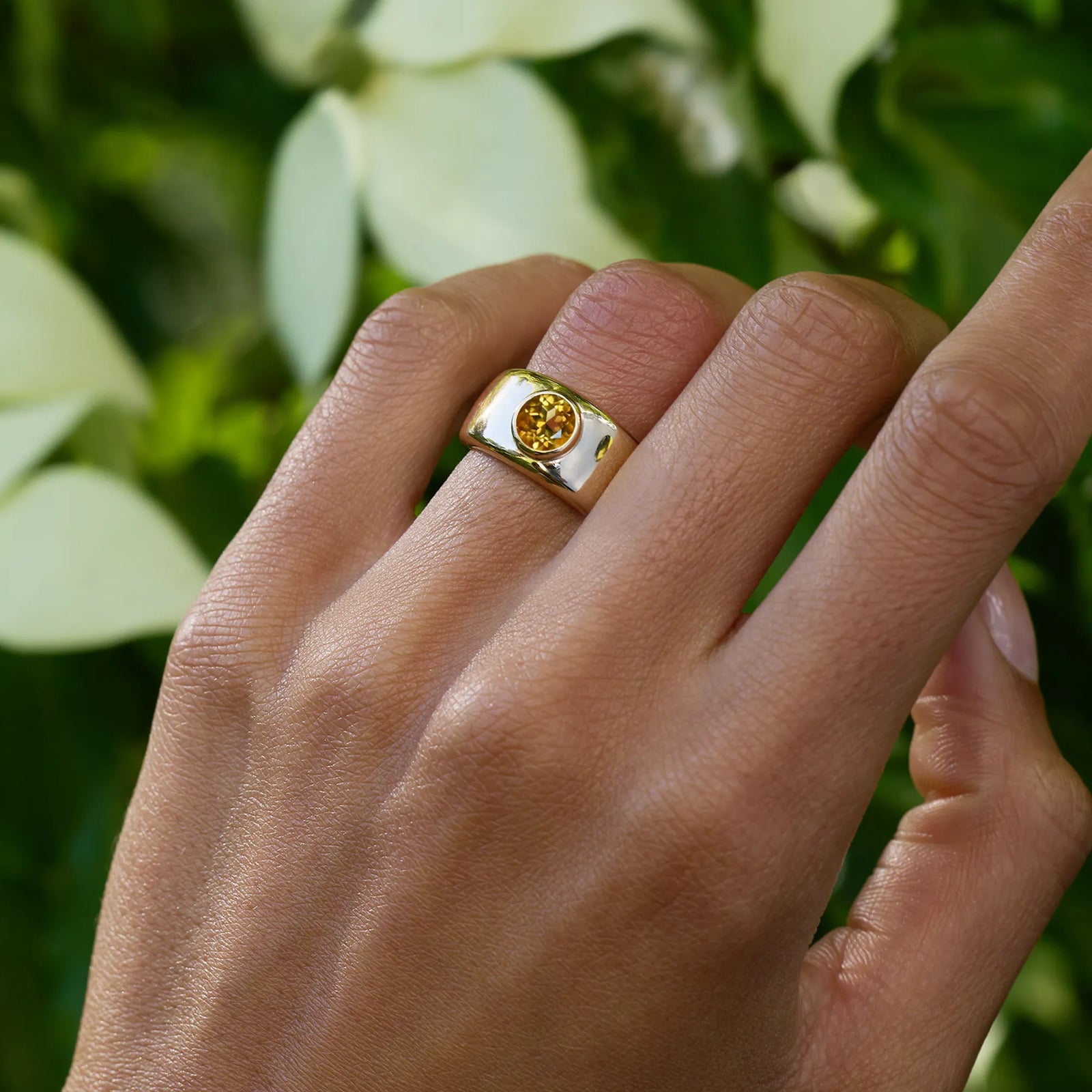 Jamestown Citrine Band Ring in 14k Gold (November)