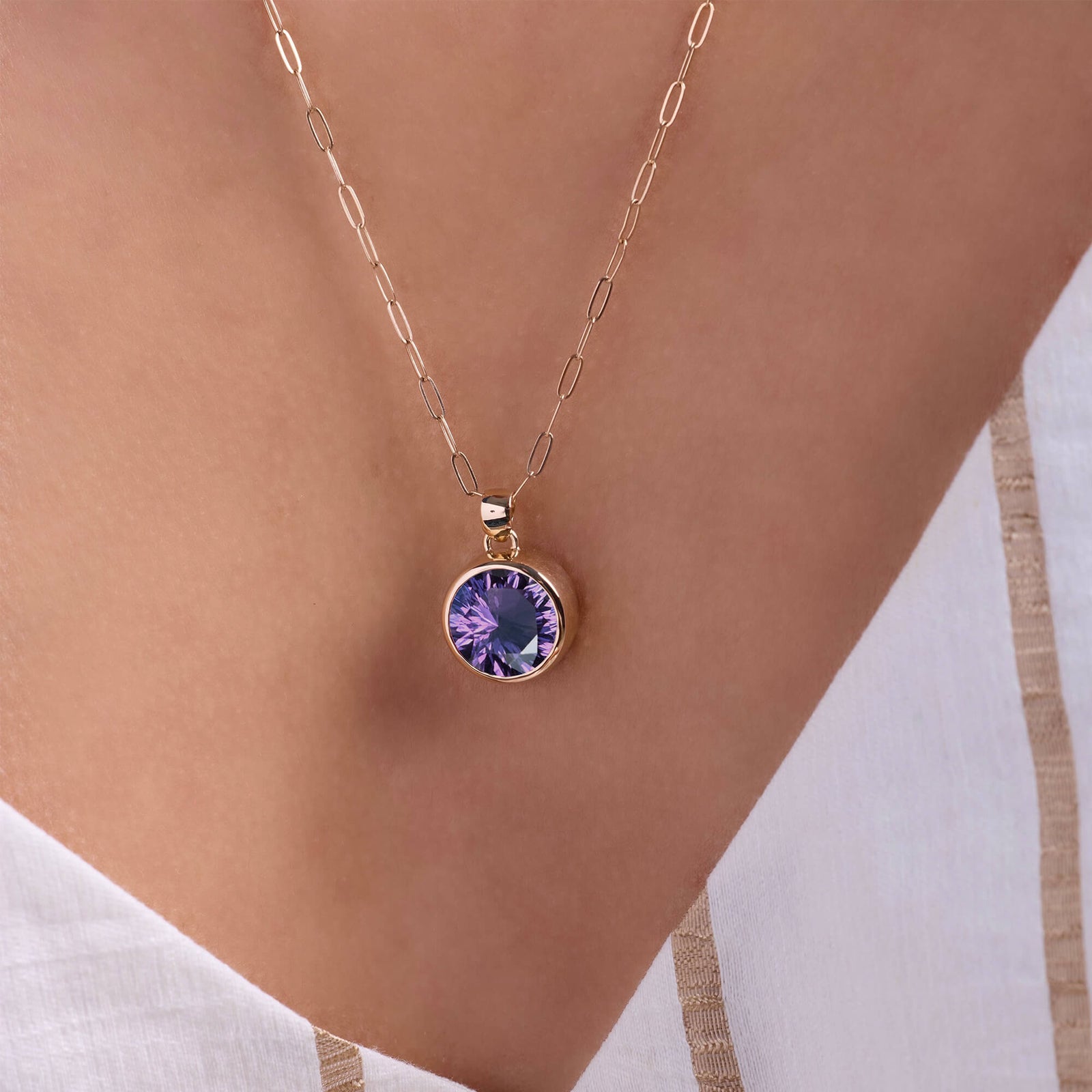 Jamestown Amethyst Pendant in 14k Gold (February)