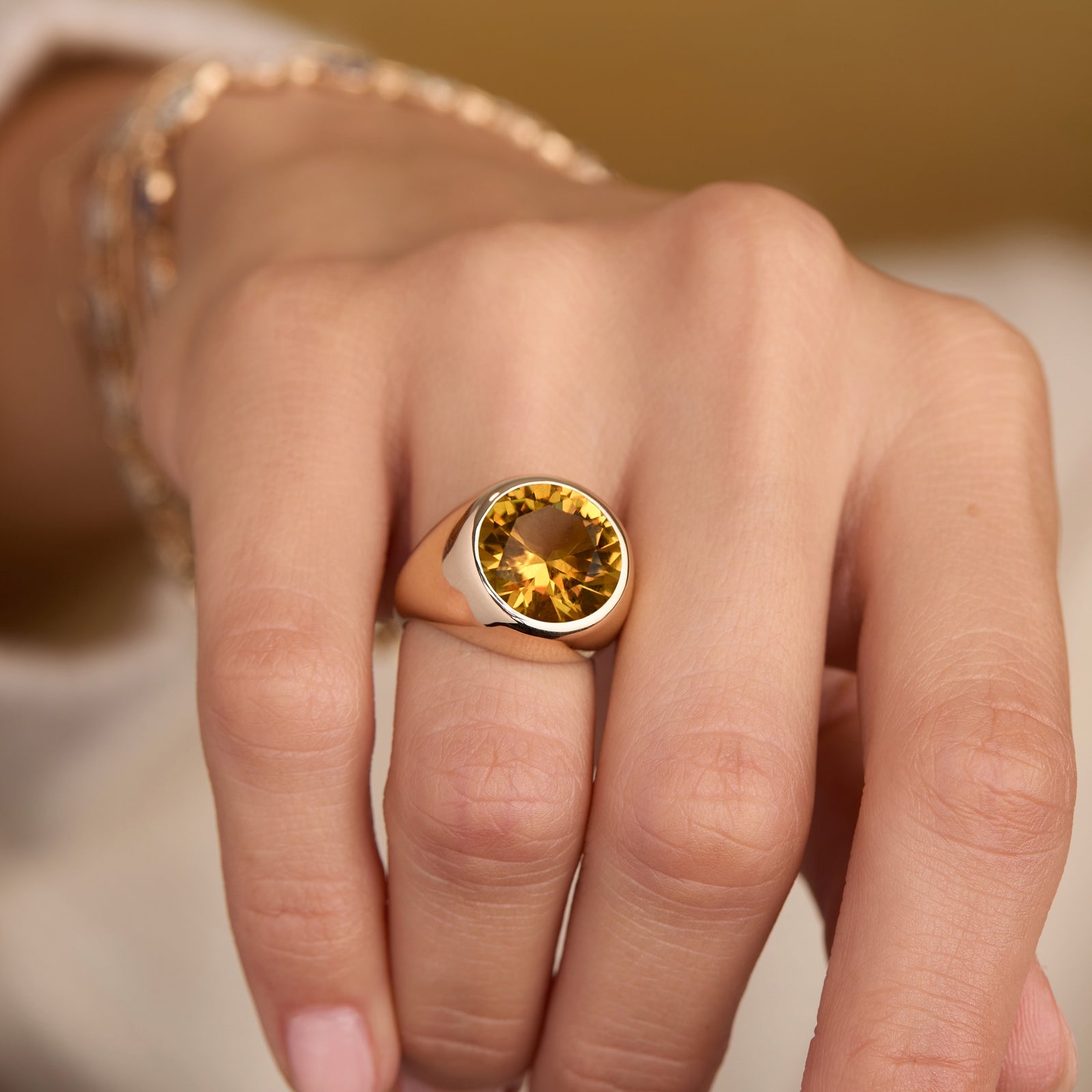 Jamestown Birthstone Ring in 14k Gold