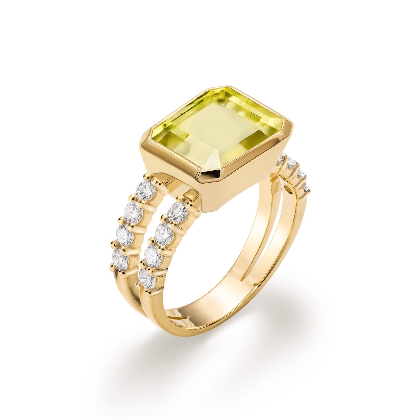 Warren Horizontal Lemon Verbena Quartz Ring with Diamonds, featuring an 8 x 10mm Lemon Verbena Quartz and 16 prong-set diamonds in 14k gold - aspect view.