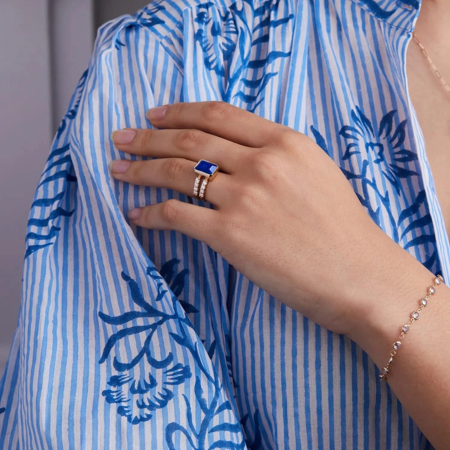 The Vault: Warren Vertical Lapis Ring with Diamonds, Yellow Gold Size 7