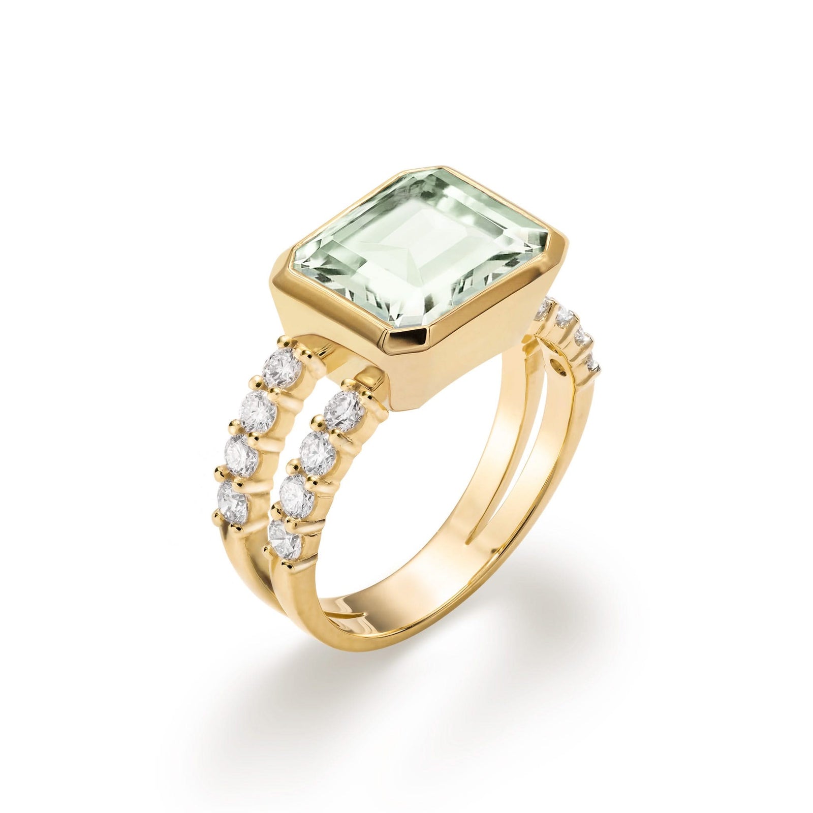 Warren Horizontal Green Amethyst Ring with Diamonds, featuring an 8 x 10mm Green Amethyst and 16 prong-set diamonds in 14k gold - aspect view.