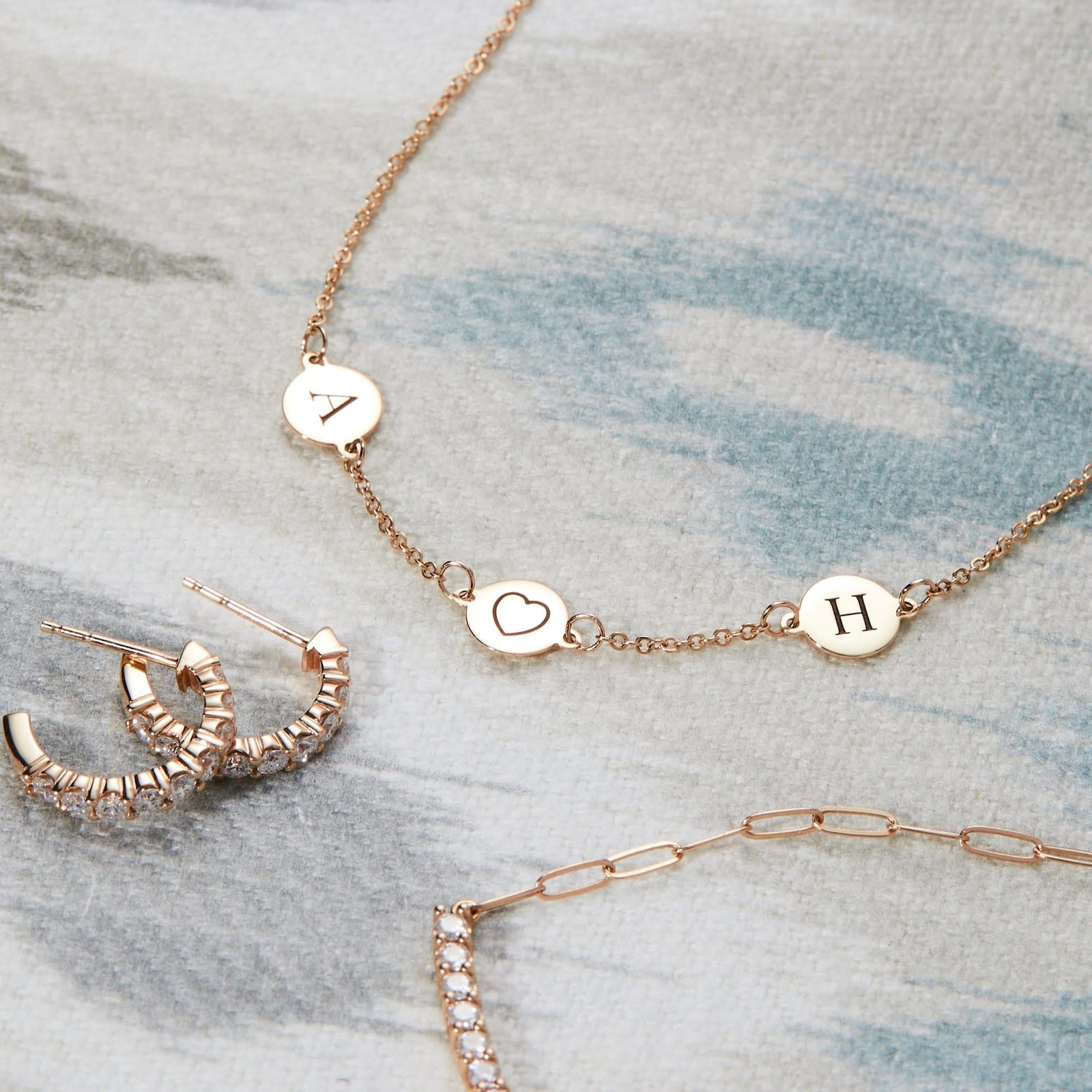 Heart Disc & 2 Letter Bracelet in 14k Gold