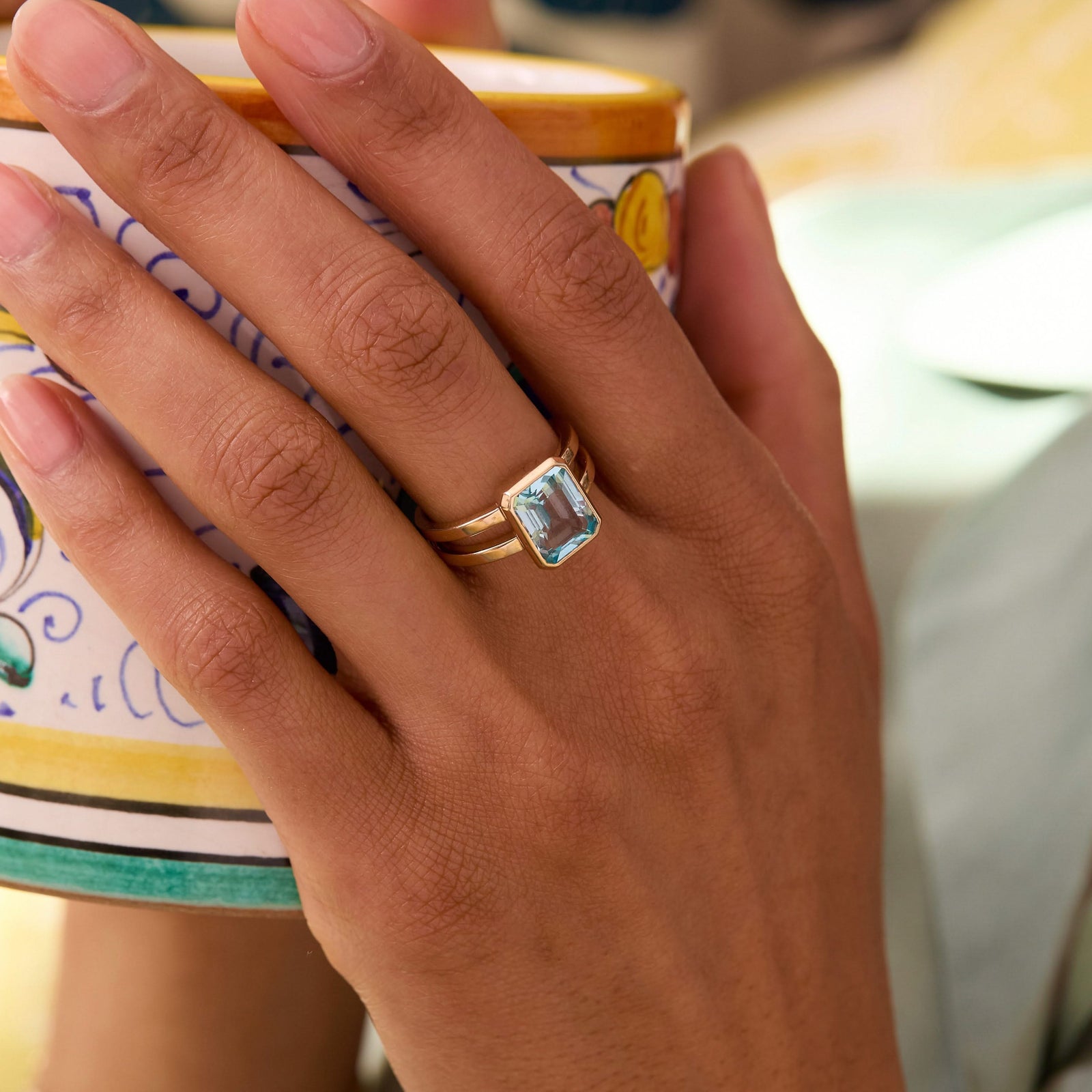 Warren Vertical Nantucket Blue Topaz Ring in 14k Gold (December)