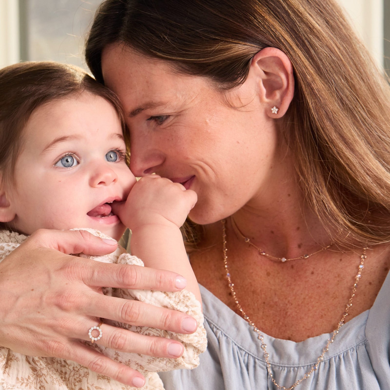 Greenwich Mini Flower Diamond Earrings in 14k Gold (April)