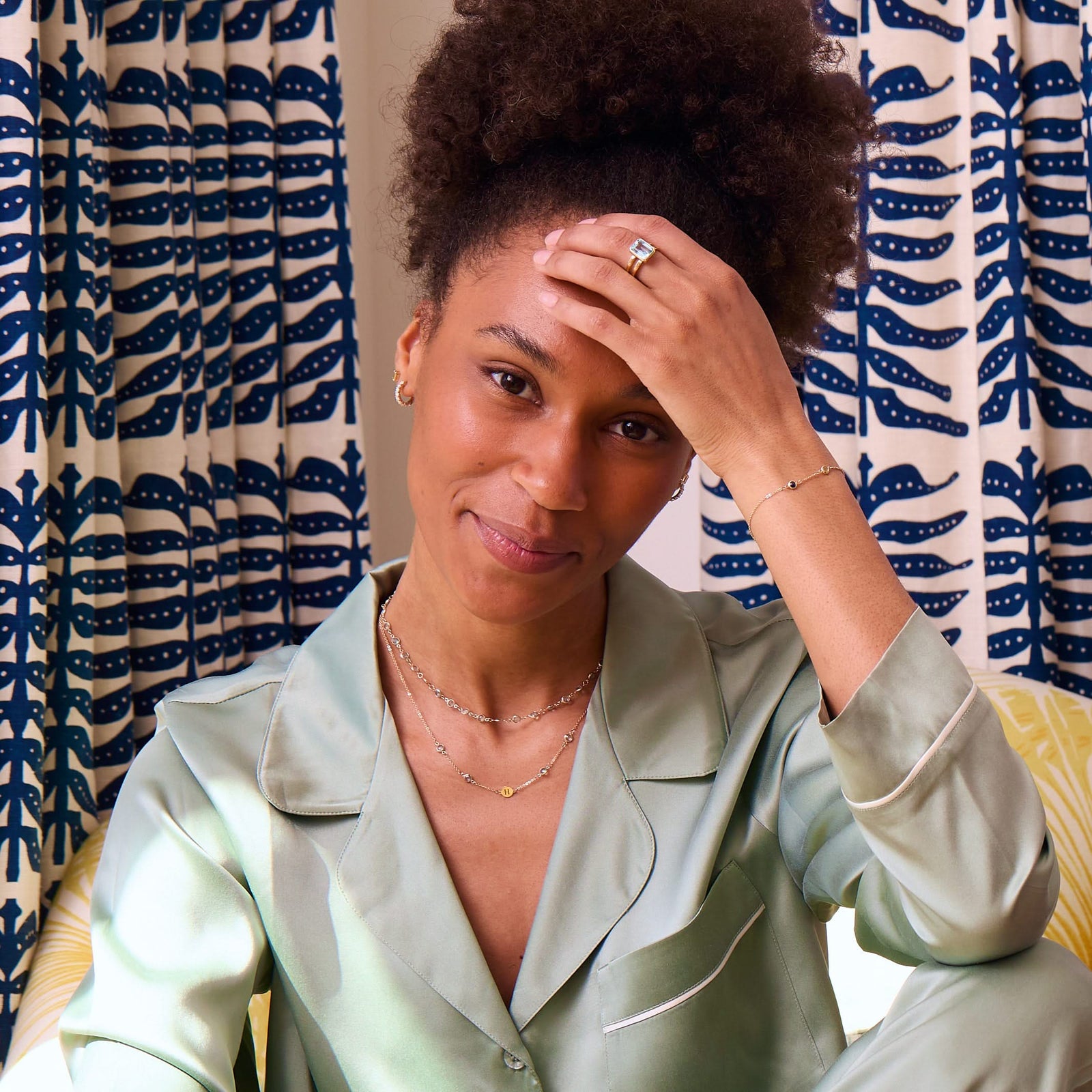 Warren Vertical Nantucket Blue Topaz Ring in 14k Gold (December)