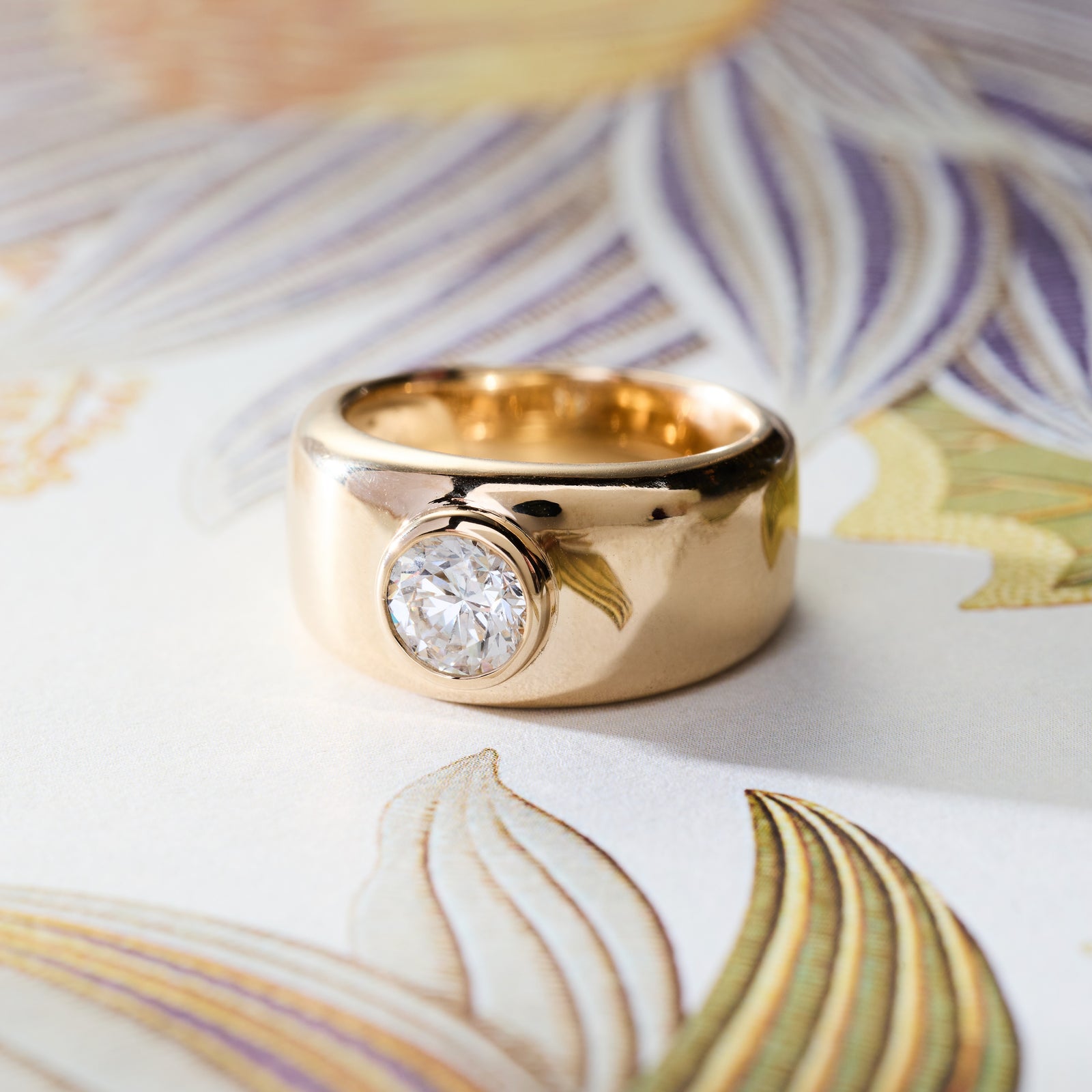 Jamestown Birthstone Band Ring in 14k Gold