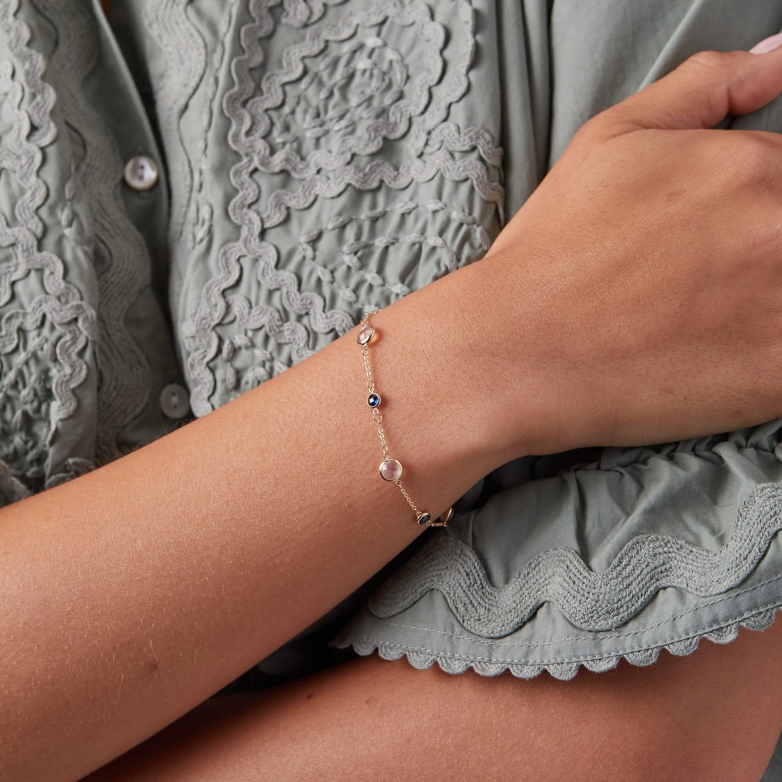 Bayberry Grand & Petite 7 Birthstone Bracelet in 14k Gold