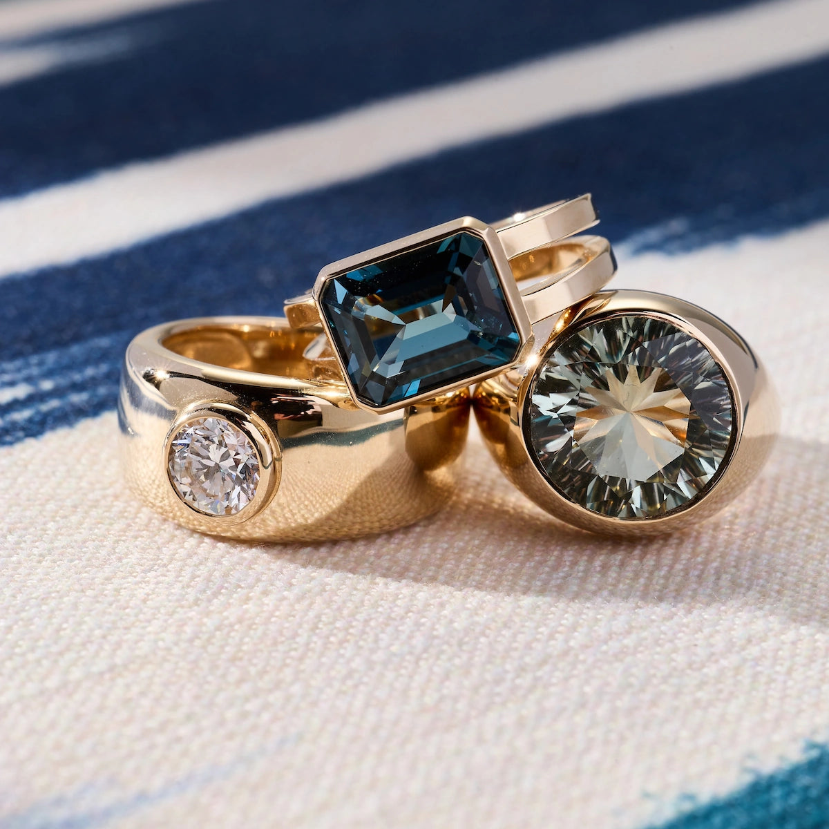 Warren Horizontal Birthstone Ring in 14k Gold