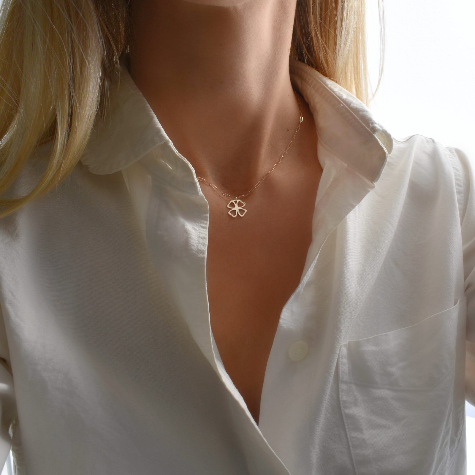 Flat Clover Pendant with Adelaide Mini Chain in 14k Gold