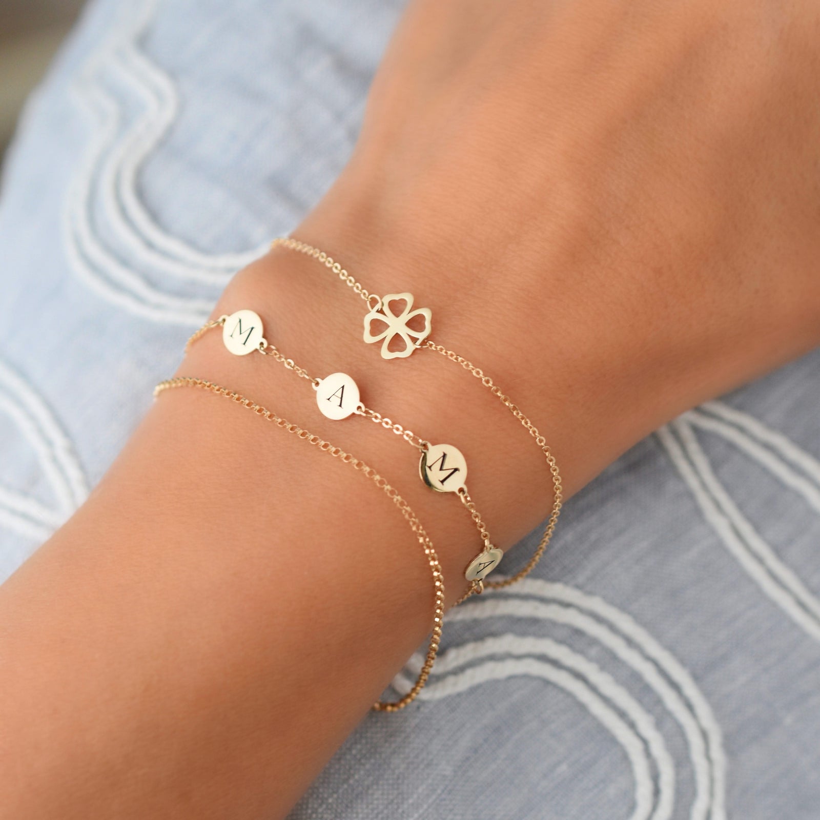 MAMA Bracelet in 14k Gold