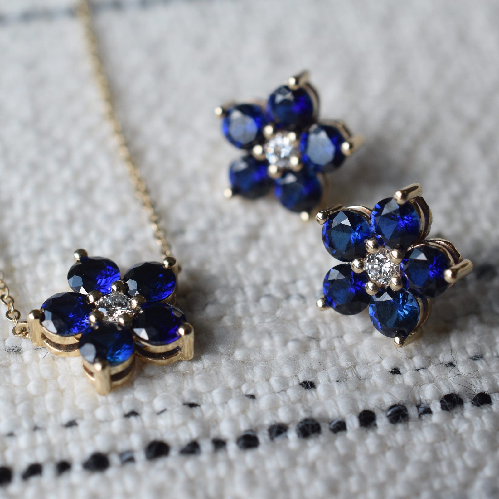 Greenwich Flower Birthstone & Diamond Necklace in 14k Gold