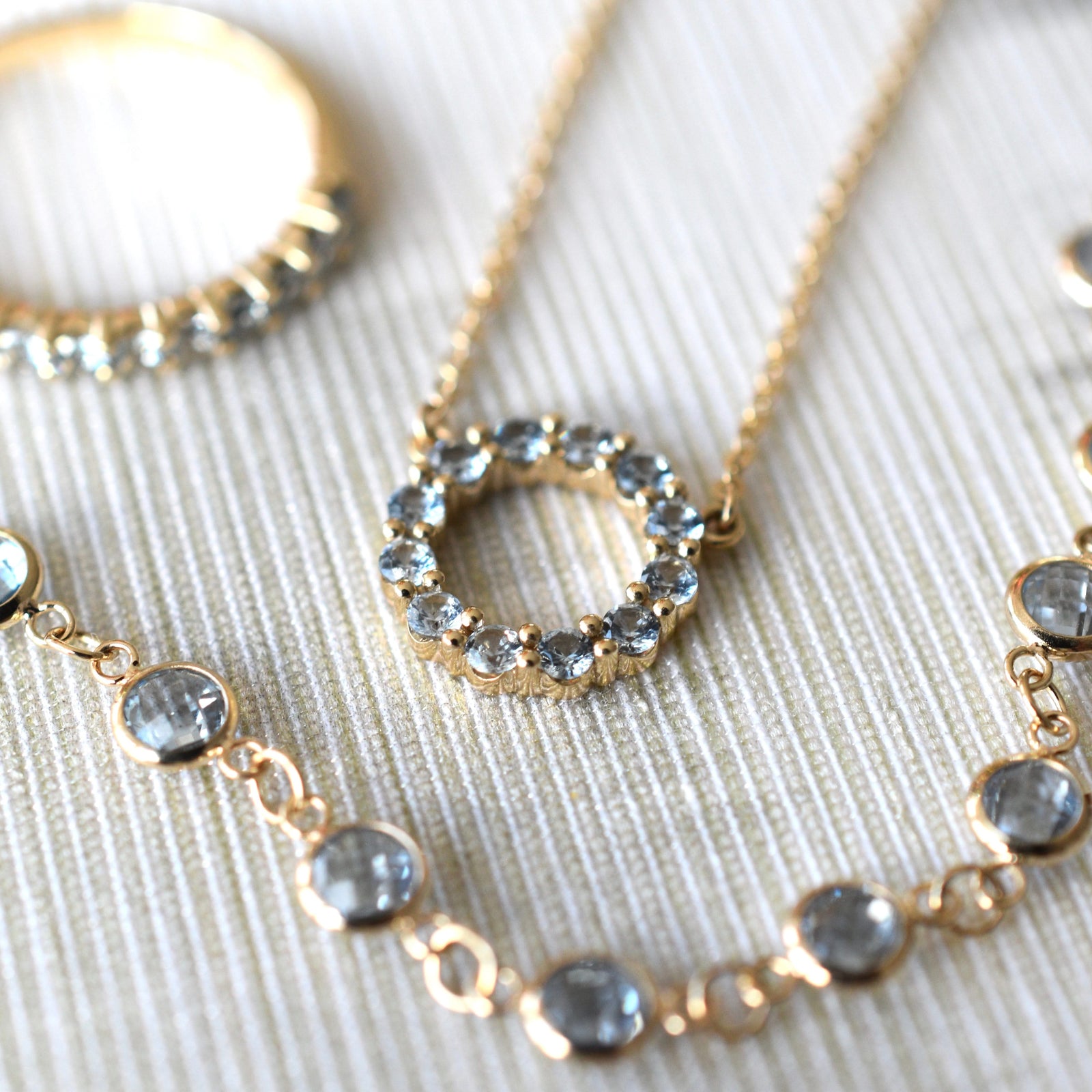 Rosecliff Small Circle Aquamarine Necklace in 14k Gold (March)