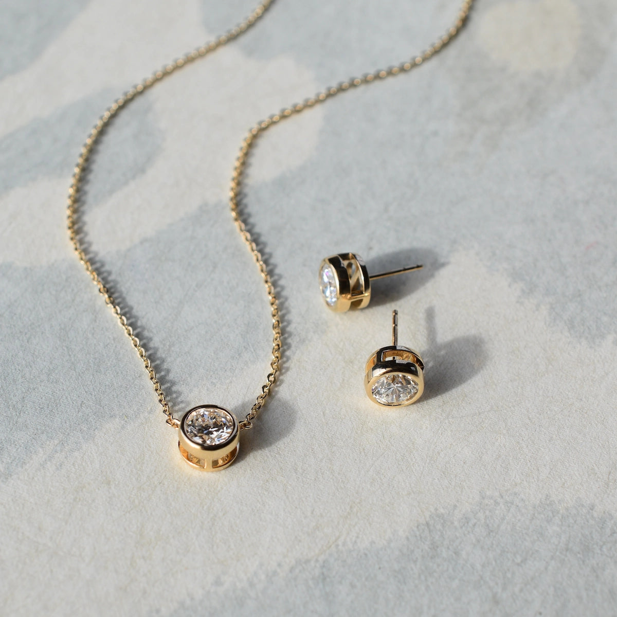 Jamestown Diamond Stud Earrings in 14k Gold (April)