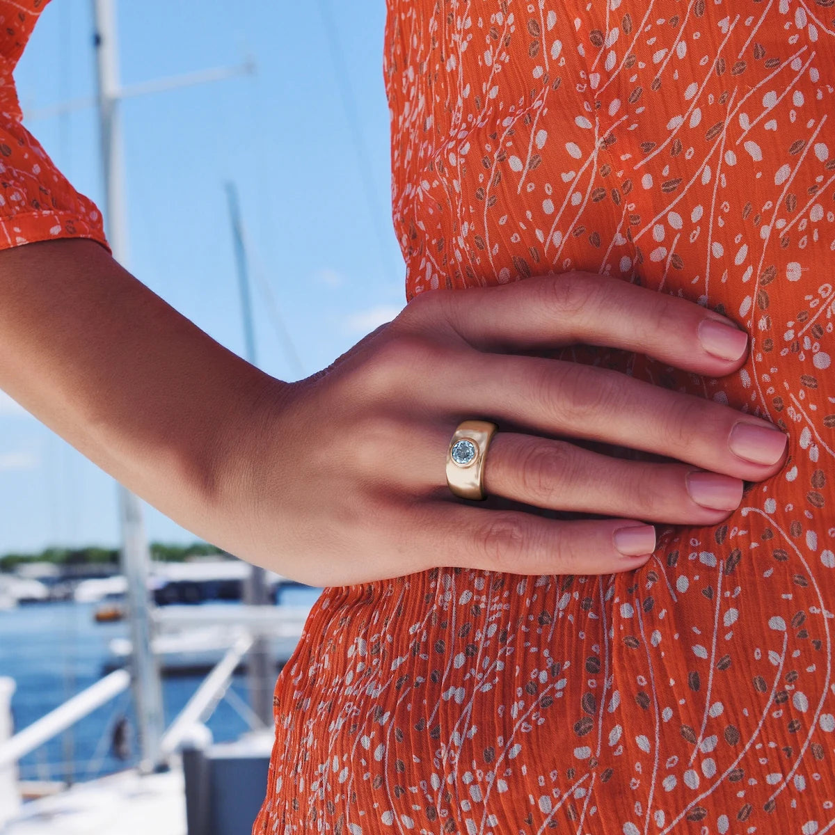 Jamestown Birthstone Band Ring in 14k Gold