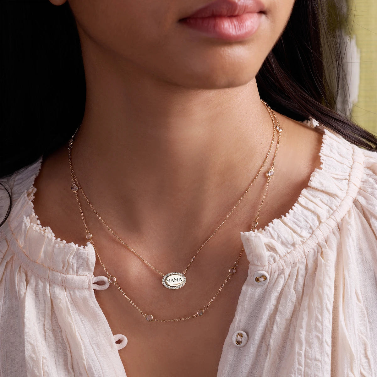 Mama Pavé Oval Necklace in 14k Gold