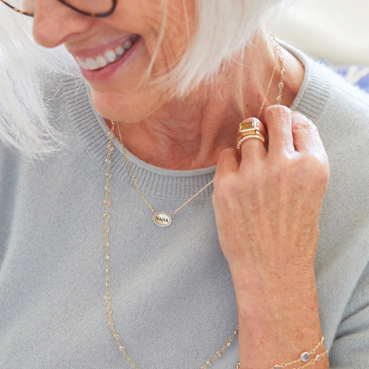 Nana Pavé Oval Necklace in 14k Gold