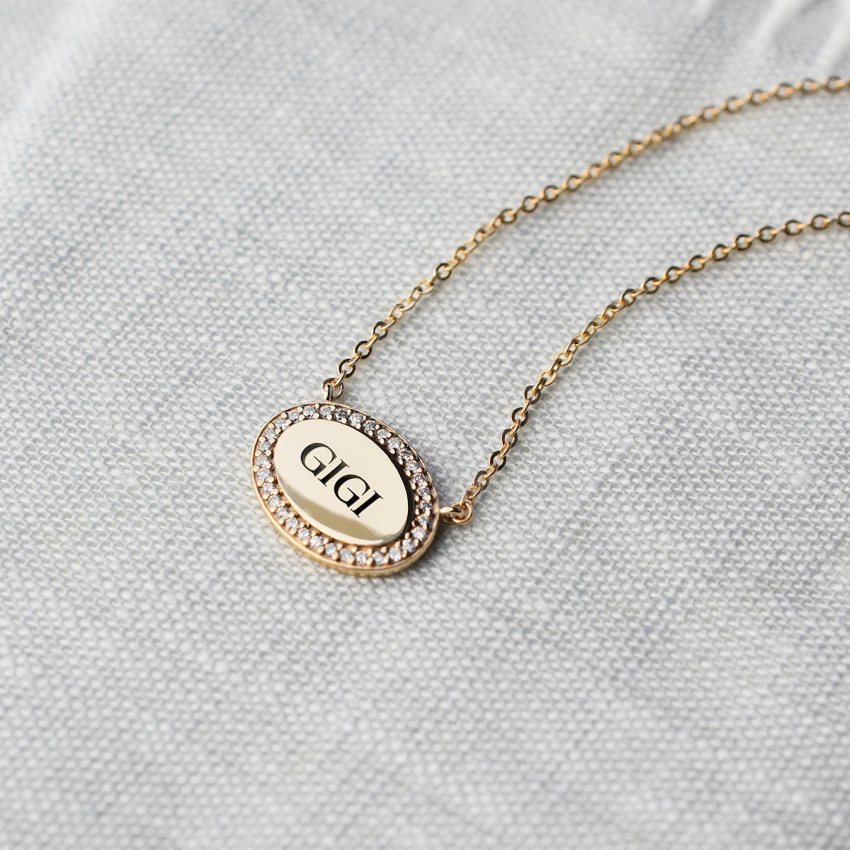 Gigi Pavé Oval Necklace in 14k Gold