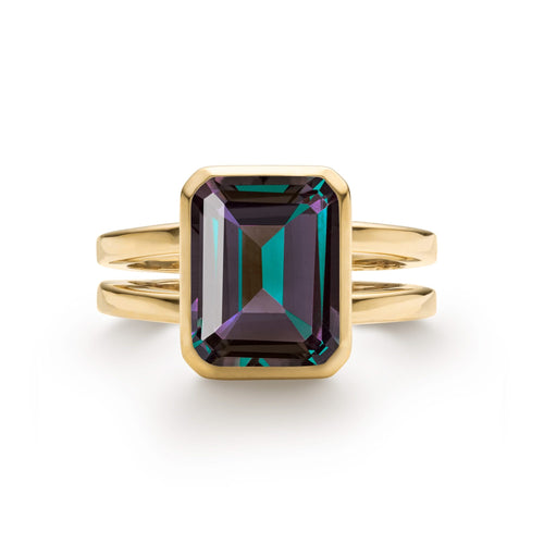 Warren Vertical Alexandrite Ring, featuring one 10 x 8 mm emerald cut, bezel set Alexandrite in 14k Gold - front view.