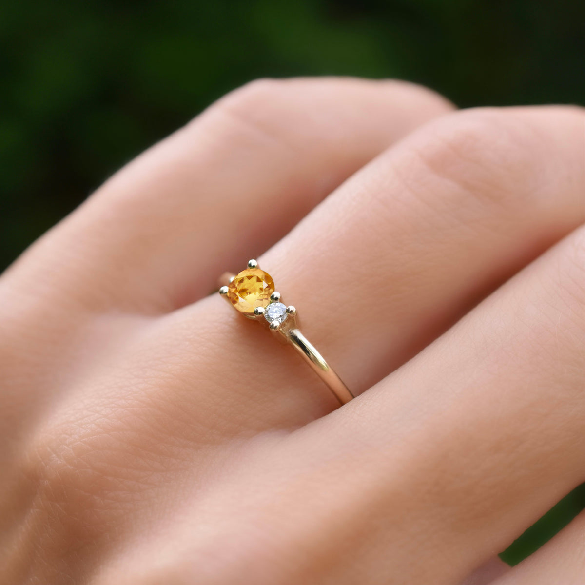 One Lady's 14 Karat White Gold Solitare Engagement Ring With A 4-Prong -  Unique Gold & Diamonds