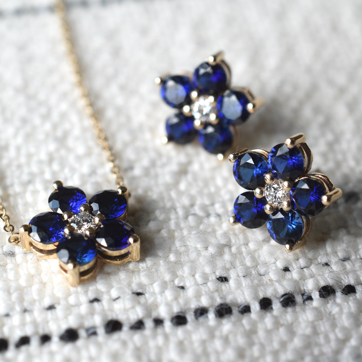 3-String Sapphire Necklace with Flower-Shape Earrings