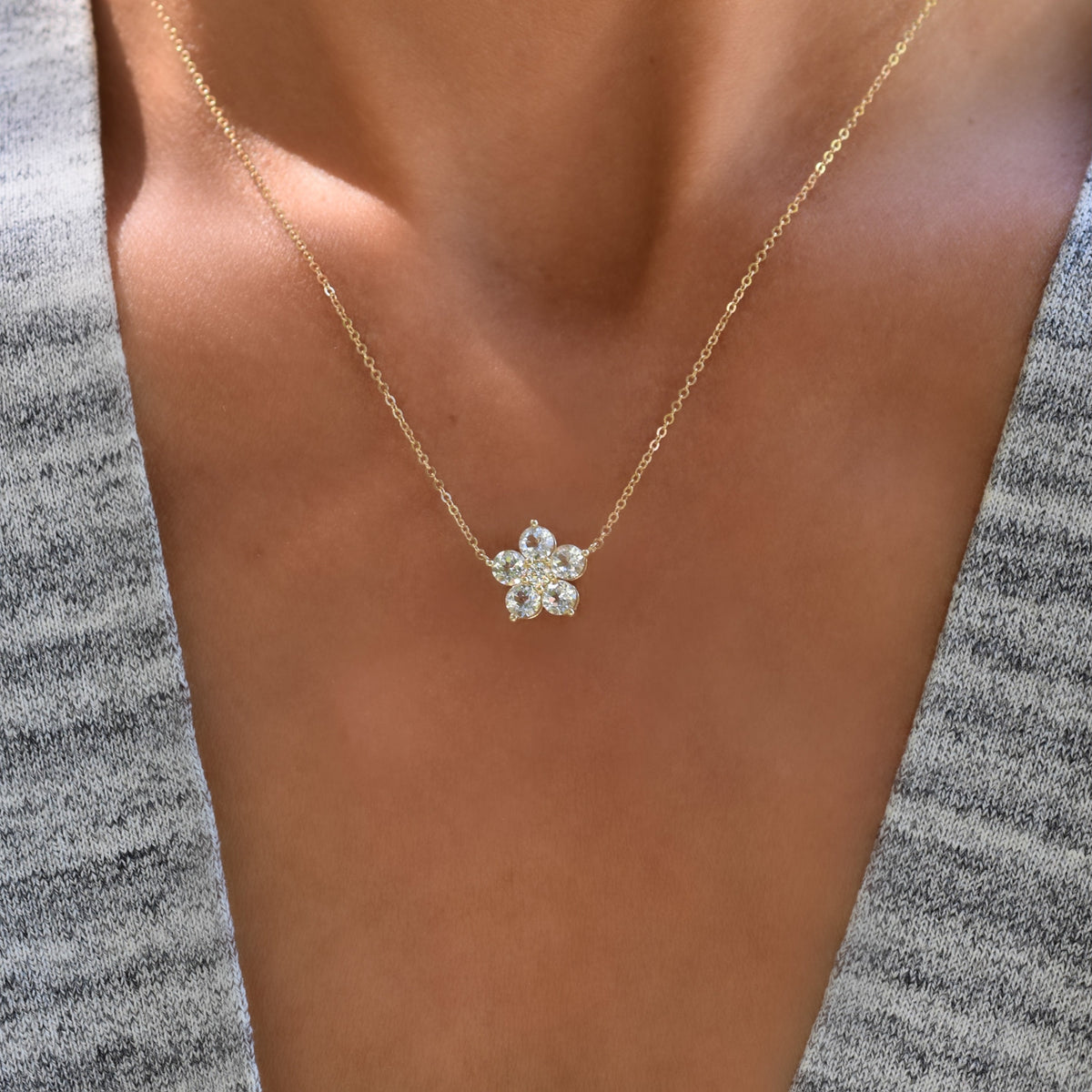14k gold diamond multi daisy necklace – Ellie Jay